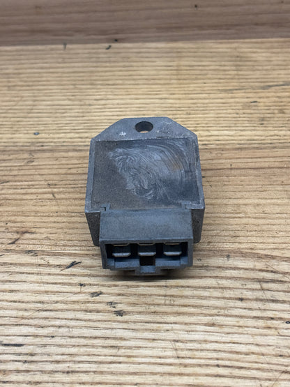 Spannungsregler Aprilia RX/SX, Gilera RCR/SMT ab Bj. 2006